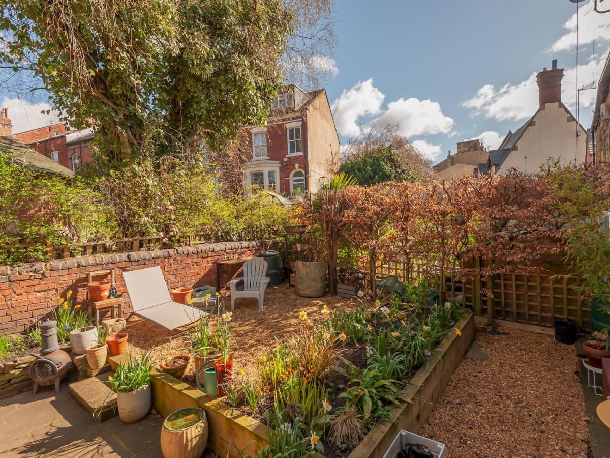 Pass The Keys Wonky Cottage With Amazing Garden Leeds  Luaran gambar